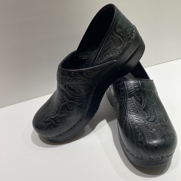 DANSKO CLOGS NON SLIP BLACK PROFESSIONAL NURSING SHOES - Picture 2 of 8